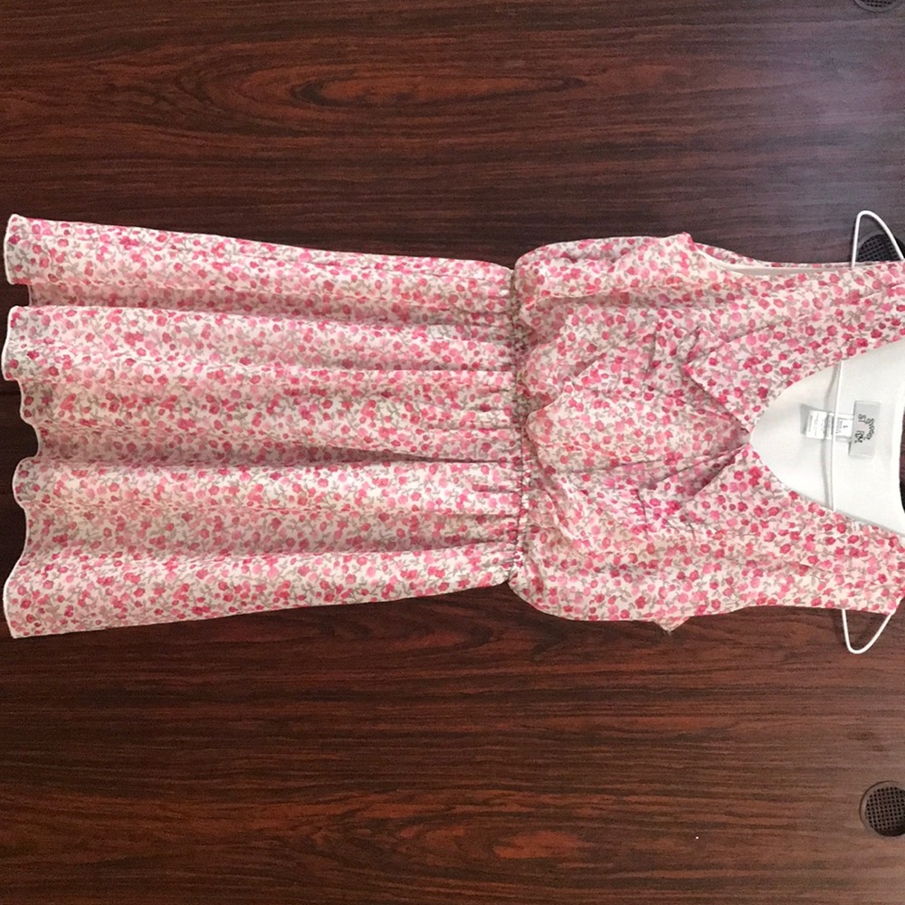 Pink and white floral sweet storm dress Size L